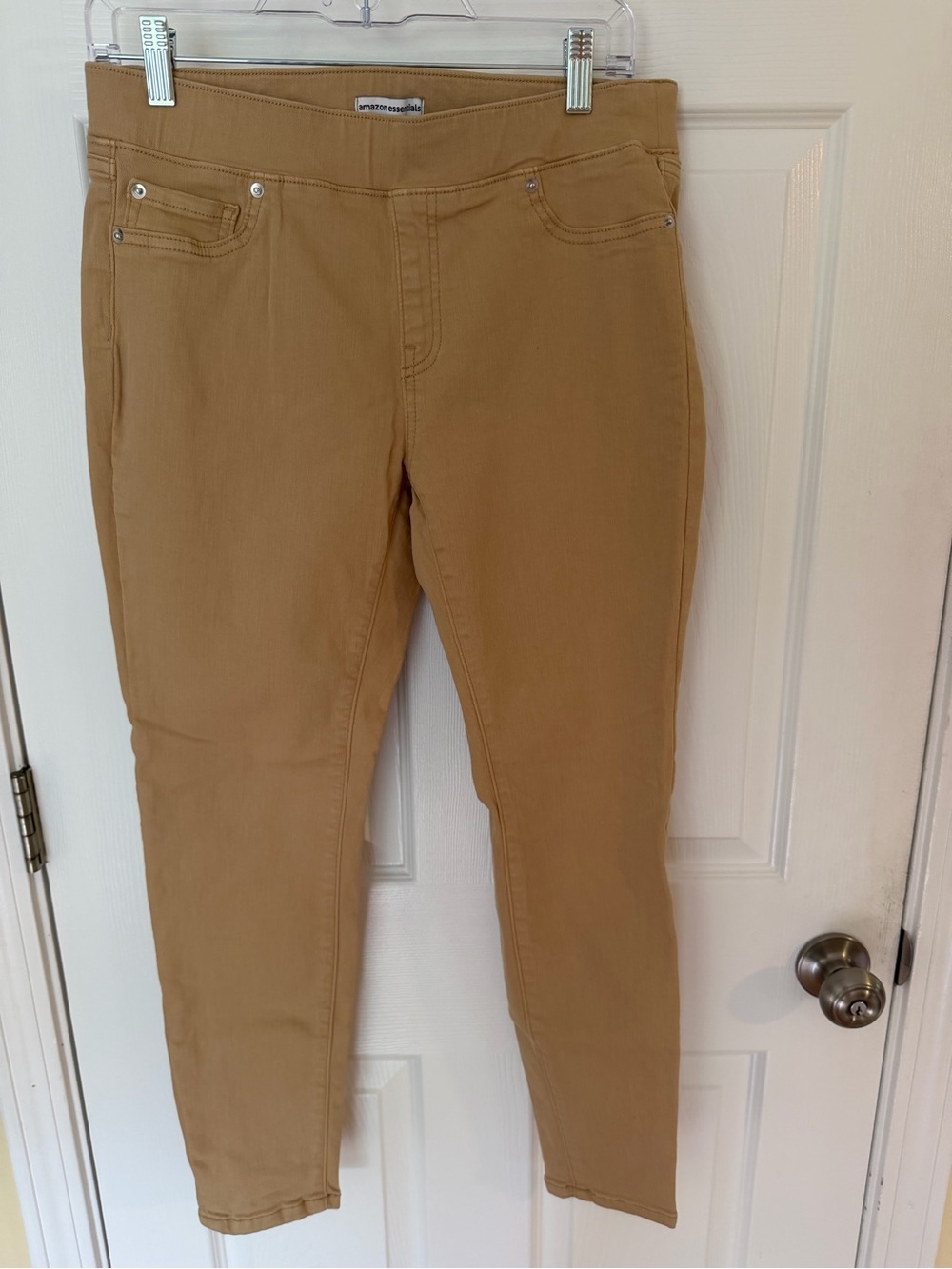 Amazon Essentials Skinny Jeans in Tan